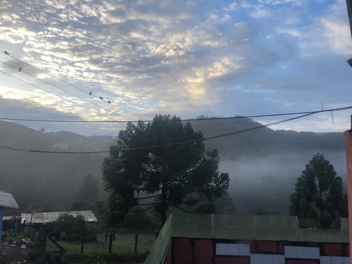 Pousada Pedra Da Mata Chales Na Montanha Munhoz Exterior foto